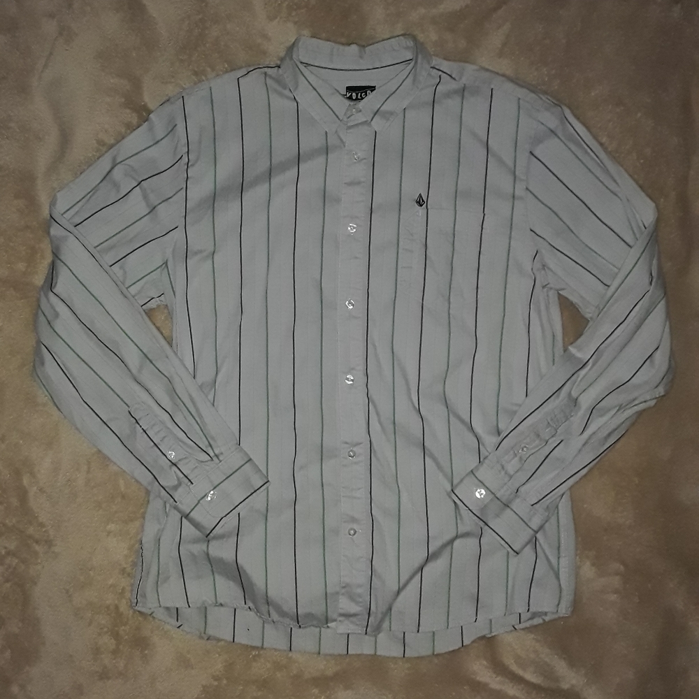Volcom button down